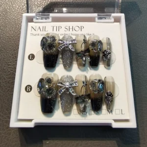 3D Luxury Designed Press on Nails Long Oval Artificial False Nails Tips with Rhinestones Decoration for Fingers