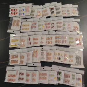 Factory Directly Fake Nails Mystery Box Random 10Pcs Handmade Press on Nails Designs Discount Sale Designed Colored False Nails