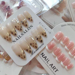 High Quality 10pcs Press on Nails Handmade Artificial Fake Nails Random Mixed Designs Thick Acrylic Gel Nails Tips