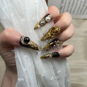 High Quality Luxury Designed False Nails Art Reusable Handmade False Nails Short Medium Custom Acrylic Nails Press on