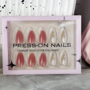 Luxury Designer Custom Retailer Short Finger Manicure Nail Tips 24Pcs European American ABS Almond Glue Fashionable