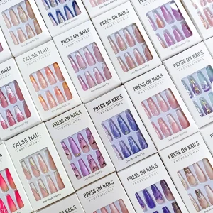 New Designer Long Artificial Fingernails False Fake Nails Art Luxury Press on Nails with Rhinestone