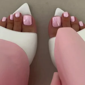 Popular European American Pink Solid Sweet Fashion Toe Nail Art Press on False Nails Toeenail Minimalist Wearable Nails Glossy